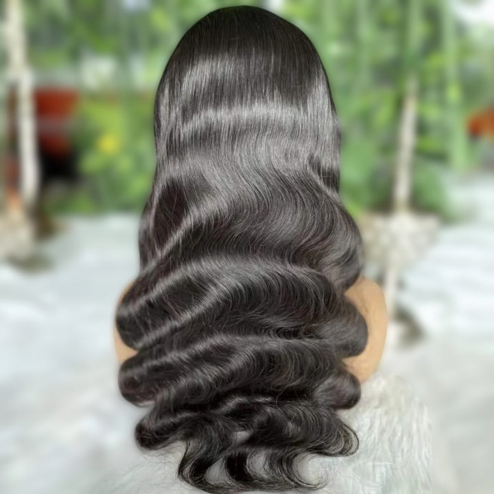 Peluca 13x4 con Encaje Frontal Transparente Pre-Plug con Pelo de Bebé 150% Densidad Color Natural.