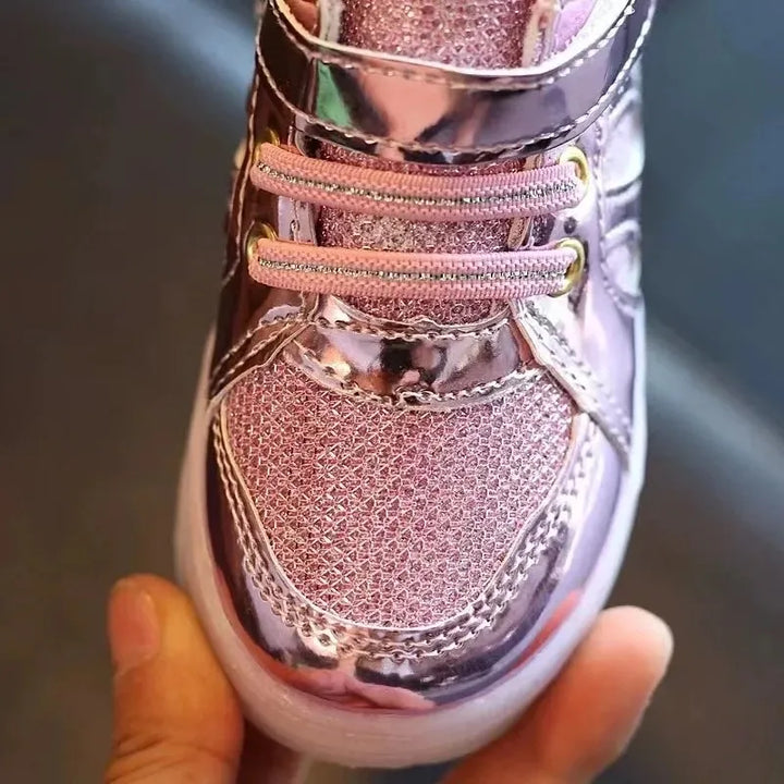Zapatillas deportivas con alas de lentejuelas LED para niños